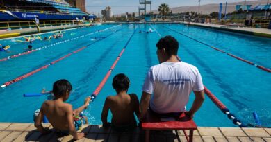 Jóvenes de Fundación Oro Internacional estarán en el nacional de natación gracias a la Muni Arica