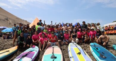 Deporte, mar y comunidad: exitosa jornada del Club Arica SUP en El Laucho