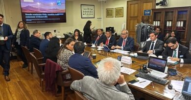 ALCALDE DE PUTRE LLEVA AL CONGRESO LAS PRINCIPALES URGENCIAS  ALTIPLANO