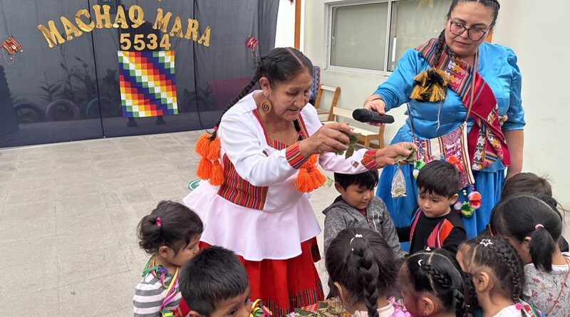 Jardín infantil “El Pedregal” vive la tradición del Machaq Mara