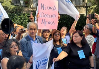 COLEGIO DE PROFESORES POR APROBACIÓN “ESCUELAS PROTEGIDAS” REITERÓ QUE INICIATIVA DEL GOBIERNO “TIENE UN FIN MÁS BIEN COMUNICACIONAL, EFECTISTA Y NO APUNTA A LAS CAUSAS”.