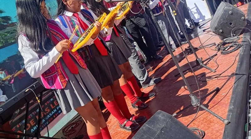 140 niños celebran la cultura aymara en la Fiesta de las Lenguas Indígenas en Arica